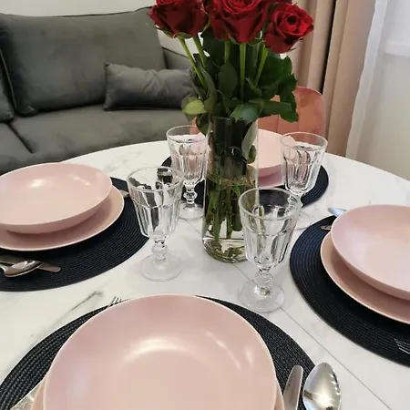 Apartament Cud Miod 2 *